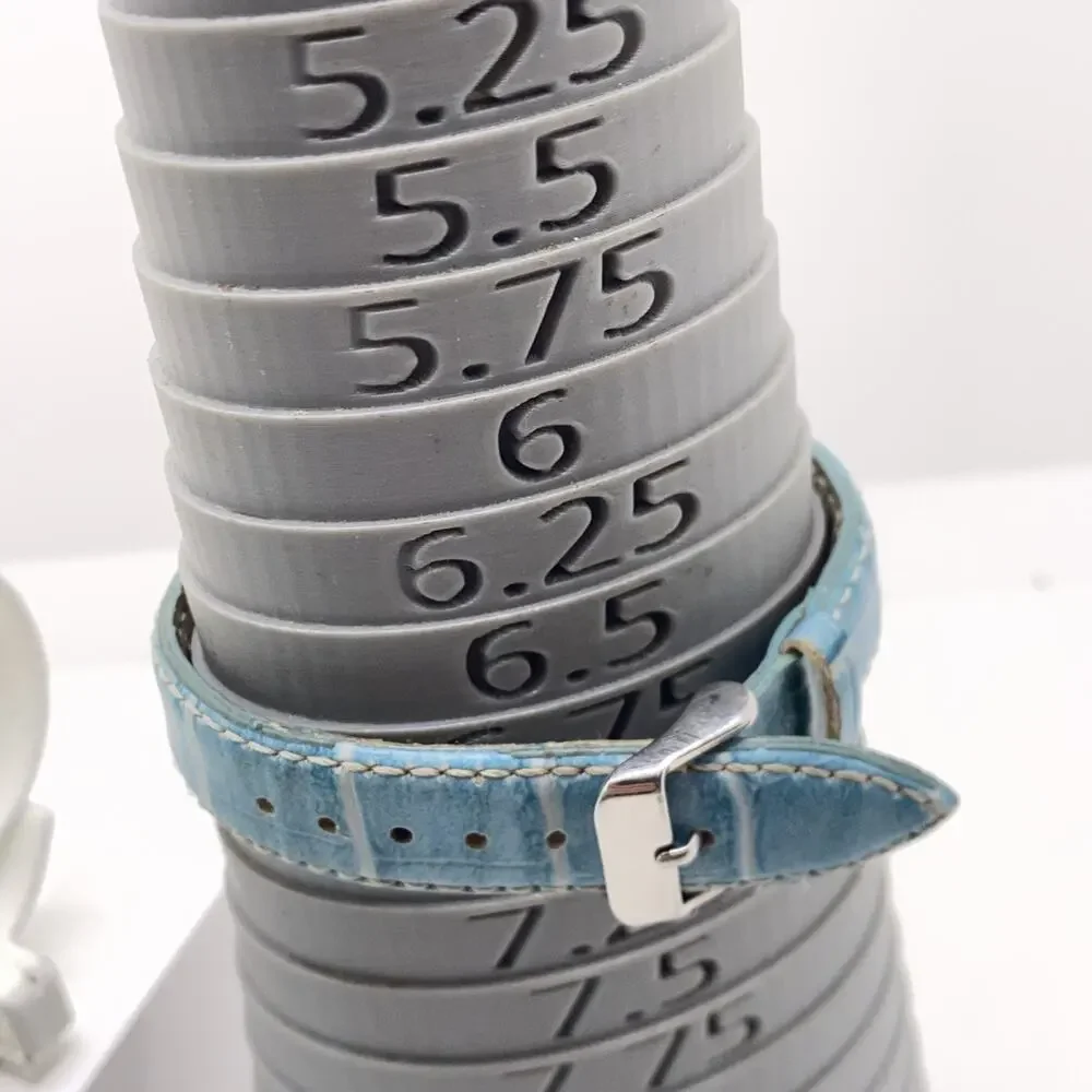 Nikki Taylor Womes Vintage Rhinestone Watch New Battery